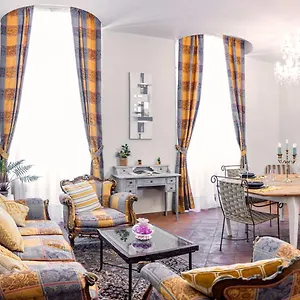  Apartment Salimbeni Italy